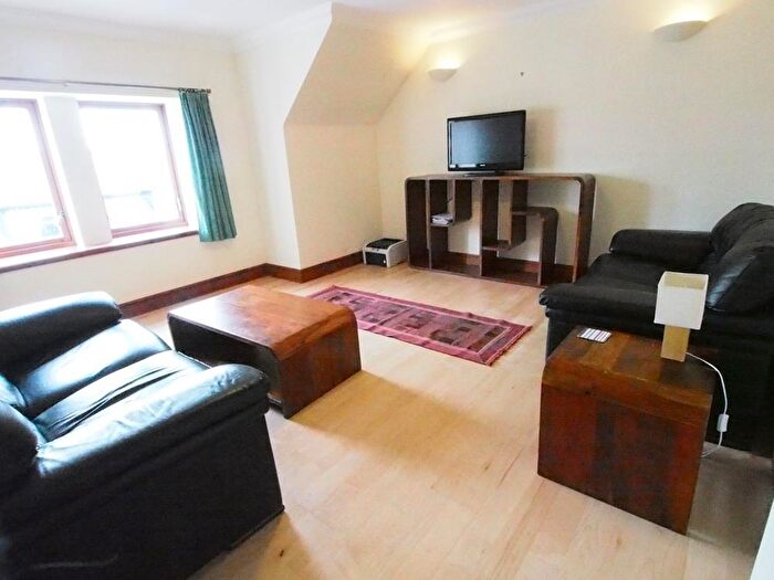 3 Bedroom Flat To Rent In Westburn Road, Aberdeen, AB25