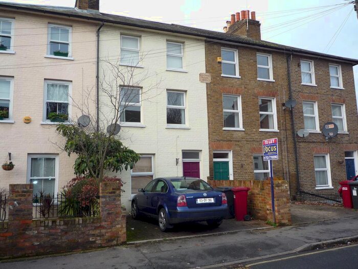 3 Bedroom Property To Rent In Park Street, Slough SL1