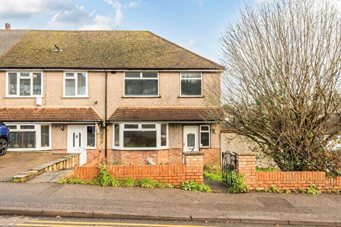3 Bedroom Terraced House For Sale In Banstead Road, Caterham, CR3