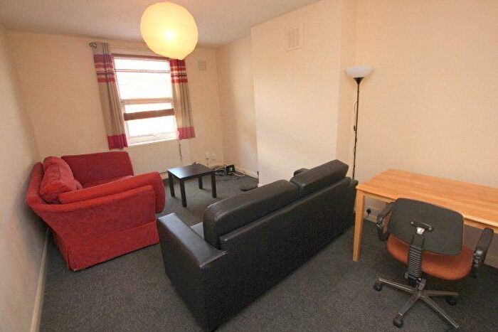 2 Bedroom Flat To Rent In Crouch Hill, London, N4