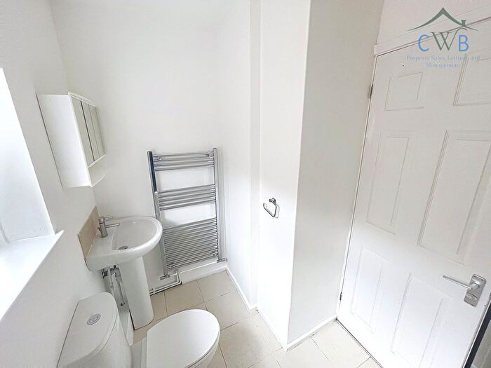 2 Bedroom Bungalow To Rent In Frog Lane, West Malling, ME19