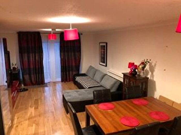 2 Bedroom Terraced House To Rent In Blenheim Road, Northolt, UB5