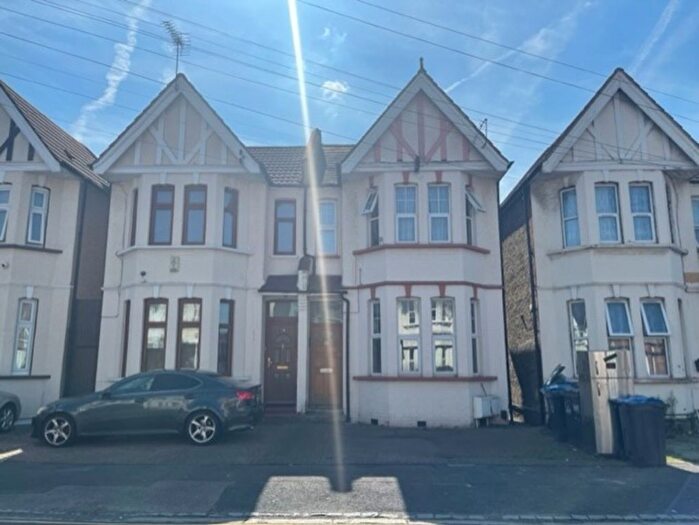 1 Bedroom Maisonette To Rent In Broughton Road, Thornton Heath, CR7