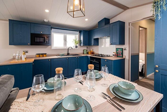 2 Bedroom Lodge For Sale In Preston New Road, Blackpool, FY4