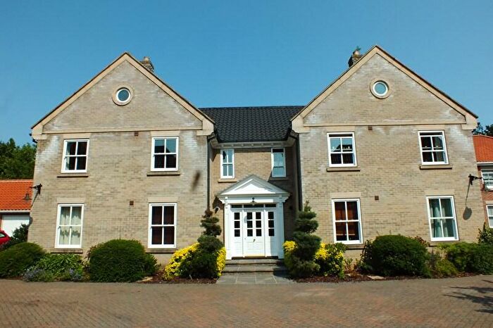 2 Bedroom Apartment To Rent In Avenue Road, Wymondham, Norfolk, NR18