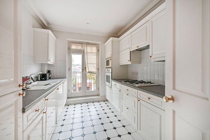 1 Bedroom Flat To Rent In Denton Road, St Margarets, Twickenham, TW1