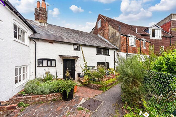 3 Bedroom Terraced House For Sale In Sheep Street, Petersfield, Hampshire, GU32