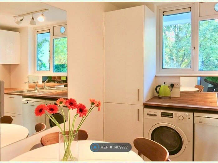 3 Bedroom Flat To Rent In Barnabas House, London, EC1V