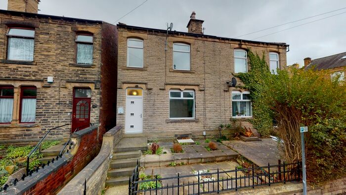 3 Bedroom Semi-Detached House To Rent In Church Street, Heckmondwike WF16