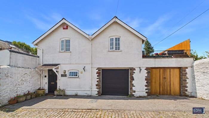 4 Bedroom Detached House For Sale In Thorn Park, Plymouth, PL3