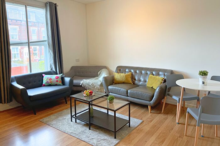 3 Bedroom House To Rent In Kirkstall Road, Leeds, LS4