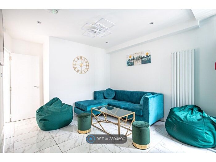 6 Bedroom Terraced House To Rent In Adelaide Road, Kensington, Liverpool, L7