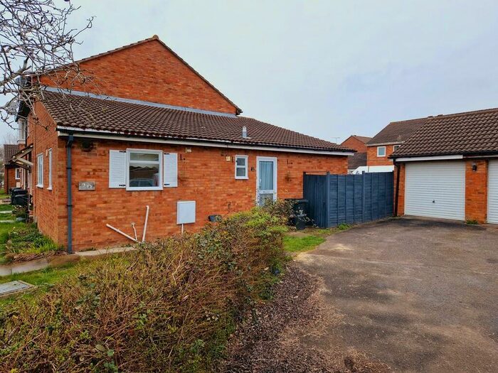 2 Bedroom Terraced Bungalow To Rent In Worsley Road, Freshbrook, Swindon, SN5