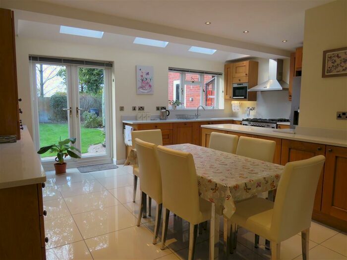 5 Bedroom Detached House To Rent In Dale Close, Long Itchington, Southam, CV47