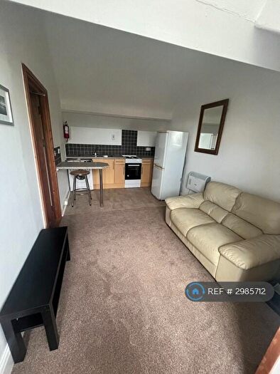 1 Bedroom Flat To Rent In St James Gardens, Swansea, SA1