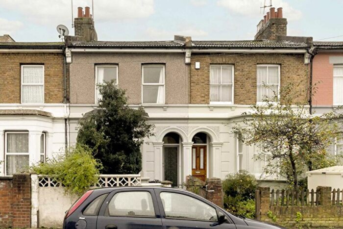 4 Bedroom Terraced House To Rent In Ravenswood Road, Balham, SW12