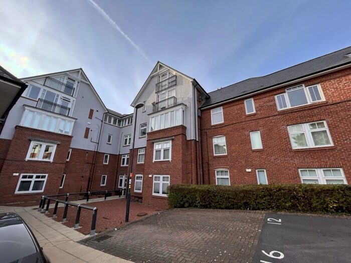 3 Bedroom Penthouse For Sale In Monument Court, Durham, County Durham, DH1
