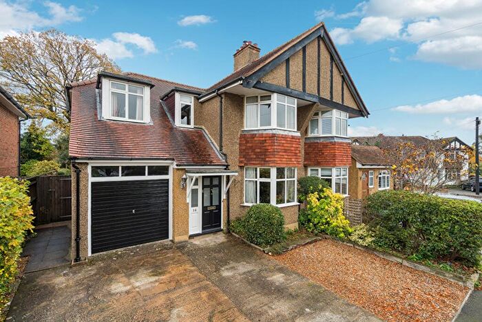 4 Bedroom Semi Detached House For Sale In Woodside Close, Amersham, HP6