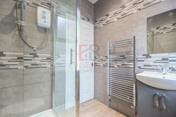 4 Bedroom Maisonette To Rent In Heaton Road, Heaton, Newcastle Upon Tyne, NE6