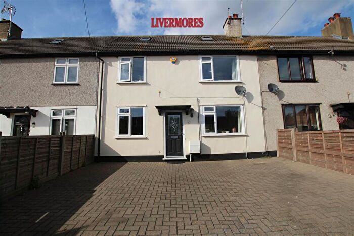 4 Bedroom Terraced House For Sale In Crayford Way, Crayford, Dartford, DA1
