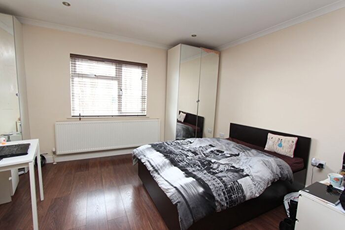 Studio To Rent In Rayners Lane, Pinner, HA5