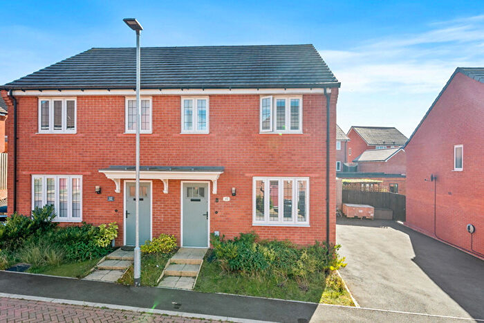 3 Bedroom Semi-Detached House For Sale In Richardson Close, Northampton, NN2