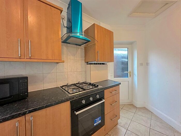 1 Bedroom Flat To Rent In Elmdon Road, Hounslow, TW4