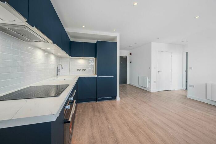 2 Bedroom Apartment To Rent In Beckenham Road, Beckenham, BR3