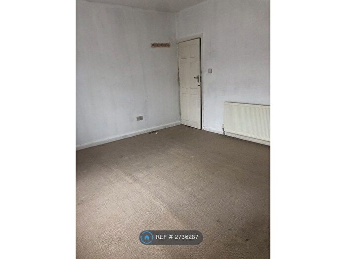 2 Bedroom Terraced House To Rent In Henshaw Road, Birmingham, B10