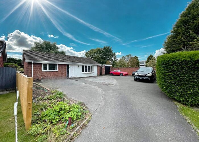 3 Bedroom Detached Bungalow For Sale In Silver Close, Biddulph, ST8