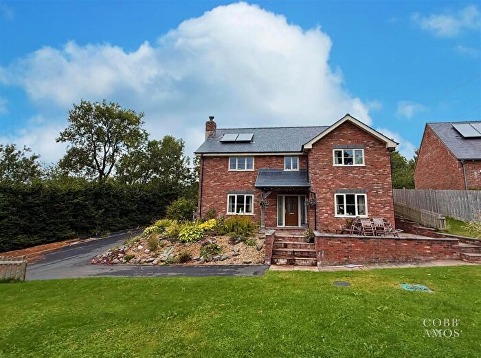 4 Bedroom Detached House For Sale In Dolau, Llandrindod Wells, LD1