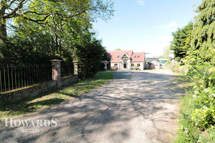 4 Bedroom Barn Conversion For Sale In Church Road, Beccles, NR34