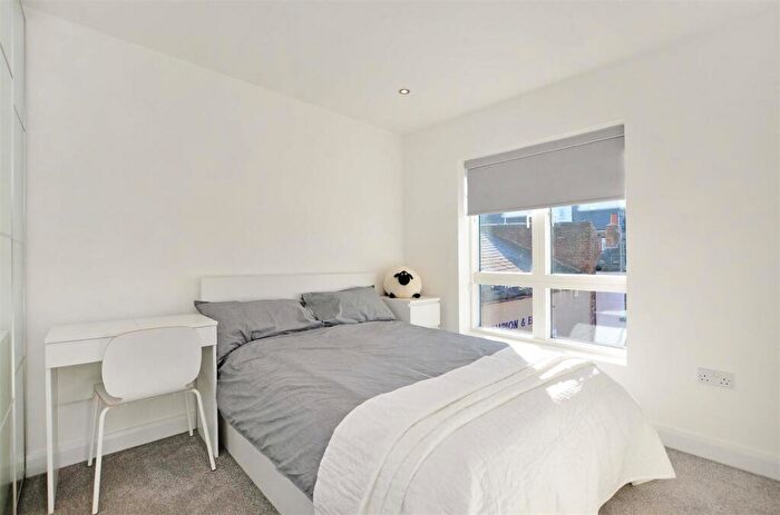 2 Bedroom Apartment To Rent In Gordon Road, Sheffield, S11