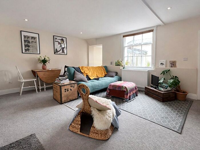 1 Bedroom Terraced House To Rent In Mount Street, Taunton, TA1