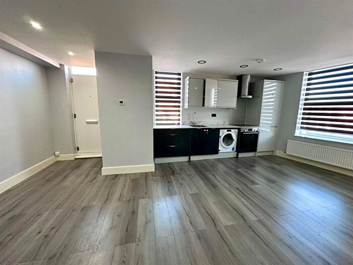 1 Bedroom Property To Rent In Margaret Road, New Barnet, Barnet, EN4