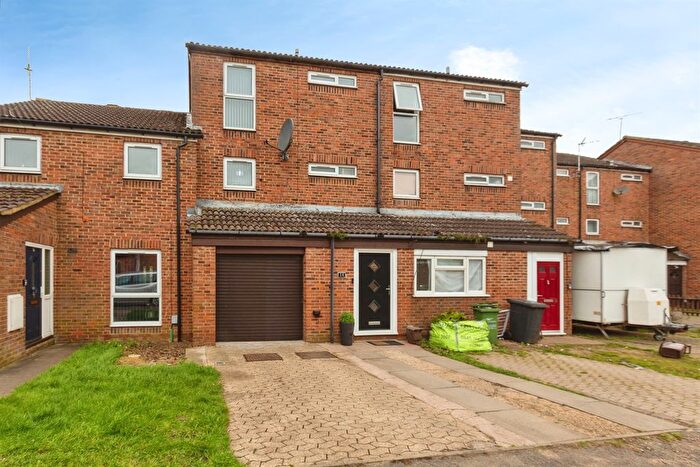 3 Bedroom Property For Sale In Wheatfield Close, Leighton Buzzard, LU7