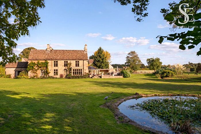 5 Bedroom Detached House For Sale In Warrens Cross, Lechlade, GL7