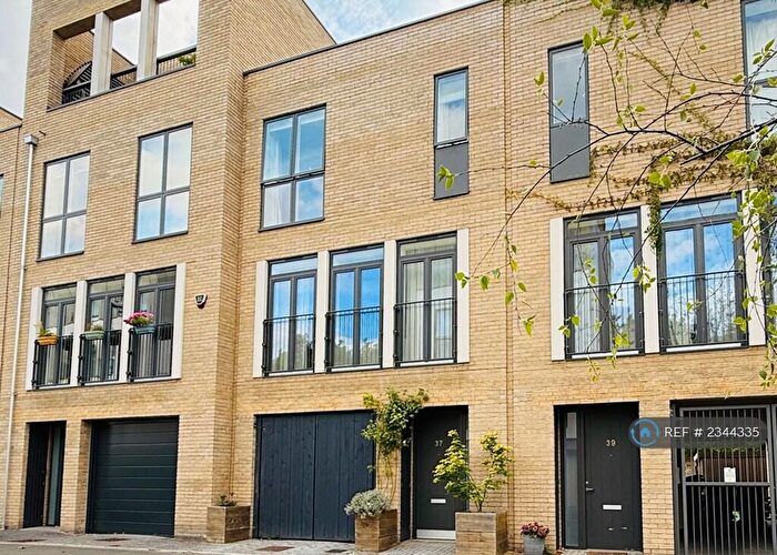 3 Bedroom Terraced House To Rent In Plantation Avenue, Cambridge, CB2