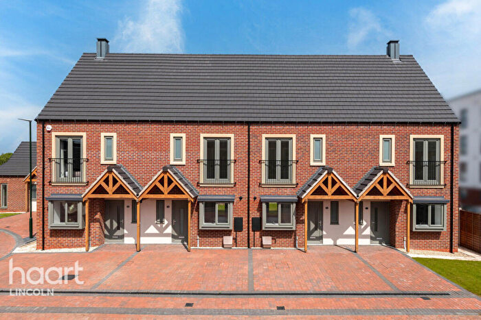 3 Bedroom Terraced House For Sale In Kings Park Village, Grimsby, DN33