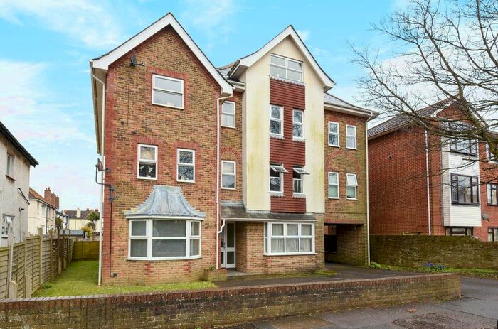 1 Bedroom Flat To Rent In Flat, Linden Lea, Linden Road, Bognor Regis, West Sussex, PO21