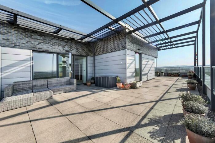 3 Bedroom Penthouse To Rent In Tizzard Grove, Kidbrooke Village, London, SE3