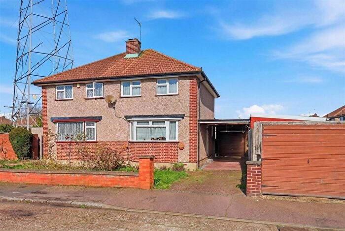 2 Bedroom Semi Detached House For Sale In Vernon Avenue, Enfield, EN3