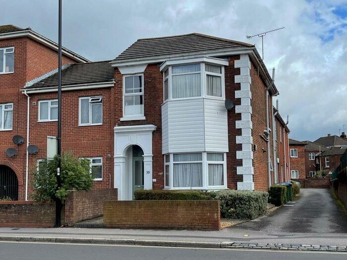 1 Bedroom Flat To Rent In Shirley Road, Shirley, SO15