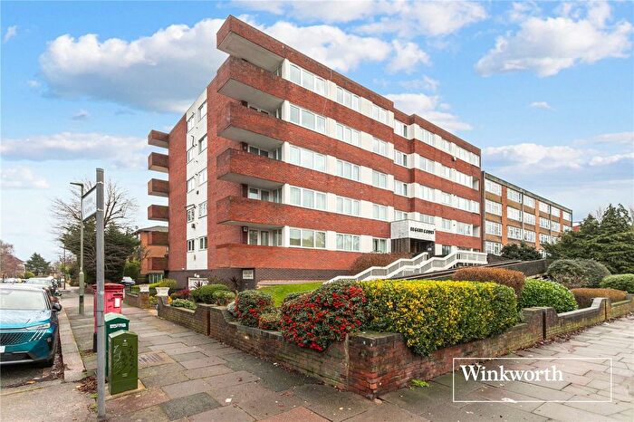 1 Bedroom Flat For Sale In Regent Court, Ballards Lane, Finchley, London, N3