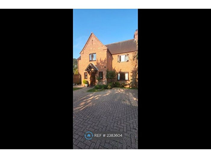 4 Bedroom Detached House To Rent In The Orchard, St Neots, PE19