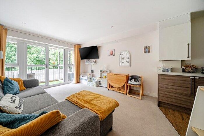 1 Bedroom Flat For Sale In Copeland House, Stevenage, Hertfordshire, SG1