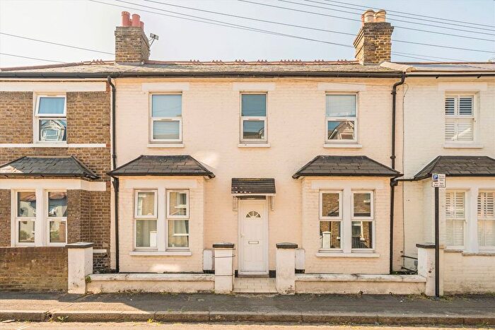 3 Bedroom Terraced House For Sale In Maunder Road, Hanwell, W7