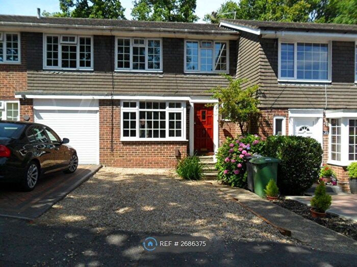 3 Bedroom Terraced House To Rent In Briarfield Gardens, Waterlooville, PO8