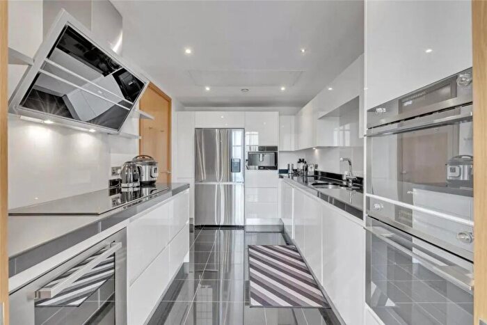 3 Bedroom Flat To Rent In Melrose Apartments, Winchester Road, Belsize Park, NW3