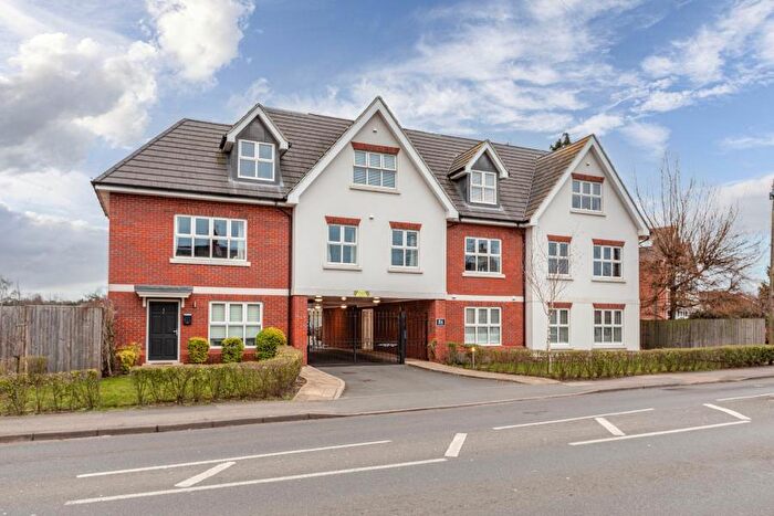 2 Bedroom Apartment To Rent In Addlestone, Surrey, KT15